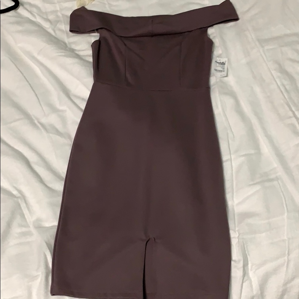 Off the shoulder mauve bodycon dress